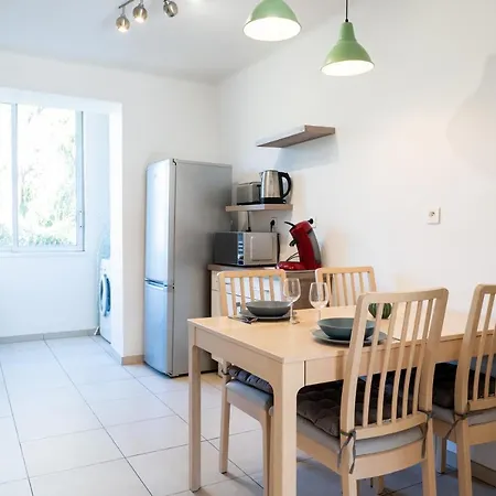 La Source Apartment *