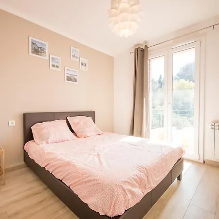 La Source Apartment *